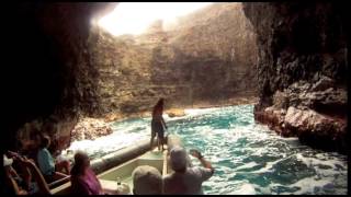 Napali Coast Nawiliwili Kauai Hawaii boat tour  Inside quotQueens Bathquot 2013 [upl. by Eanil]