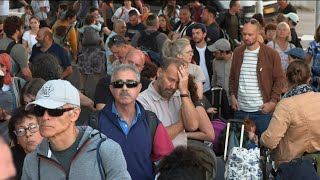 Les ÉtatsUnis évacuent des citoyens dIsraël vers Chypre  AFP Images [upl. by Geno819]