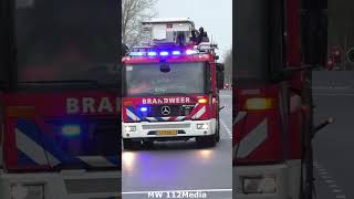 brandweer Almere HW 254151 met spoed naar een afhijsing feuerwehr firefighter firebrigade [upl. by Bilski]