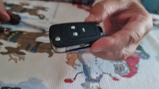 Inlocuire carcasa cheie contact Opel Insignia Astra Cheie tip briceag [upl. by Nytsirt]