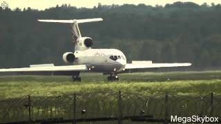 Yakovlev Yak42D RA42389 SaraviaSaratov Airlines landing at MoscowDomodedovo DMEUUDD [upl. by Ttoille487]