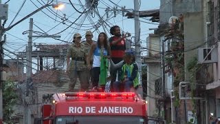 Rafaela Silva é homenageada na Cidade de Deus [upl. by Wayolle]