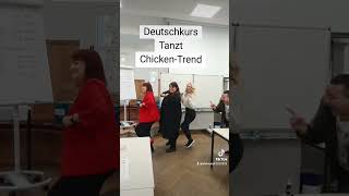 Deutschkurs Германия🇩🇪 Tanzt ChikenTrend [upl. by Foah]