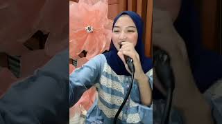 Sekuntum Mawar Merah  Elvy Cover By Rere Gingsul [upl. by Aicnorev]