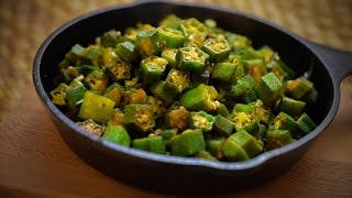 Vendakkai Poriyal Vendakka Mezhukkupuratti Okra Stir fry Bhindi Stir fry  Kothamally [upl. by Joeann82]