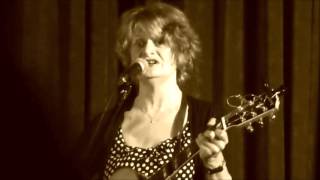 AGNES COLLET chante GEORGES BRASSENS  quotLoragequot Paris Mairie 18ème 2015 [upl. by Kir28]