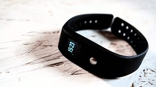 Runtastic Orbit  Smartwatchde Unboxing DEUTSCH [upl. by Katharine409]