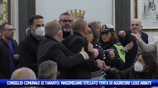 CONS COM TARANTO MASSIMILIANO STELLATO TENTA DI AGGREDIRE FISICAMENTE LUIGI ABBATE [upl. by Ahsiuqat]