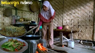 Tumis timun sosisdadar telur bayam gurih seger nikmat bikin nagih  Masak di desa [upl. by Lefton714]