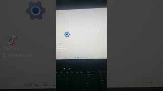 Compaq Presario CQ61 running windows 11 home edition [upl. by Decrem]