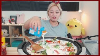 SPICY CREAMY Udon Noodles 매운까르보나라우동 Mukbang  KEEMI [upl. by Atilemrac]