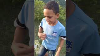 👀Saulo haciendo los frenillos de su cometa 🇩🇴😄 José encuentra los Mejores pendones kite kiteflying [upl. by Bernj]