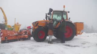 BayWa Winterdiensttage  Der Fendt 300 Vario mit Variopflug  Fendt [upl. by Hanima]