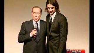 Premiazioni alla festa dei 25 anni di Berlusconi al Milan [upl. by Parlin]