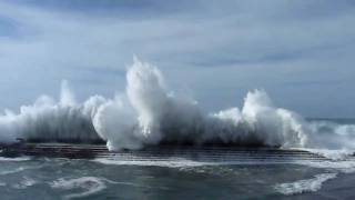 Ola gigante en Bajamar Tenerife HD [upl. by Tobye280]