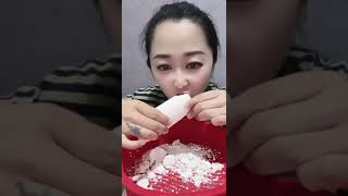 cornstarch water bottle cornstarcheating asmrcornstarch chalk [upl. by Pam]