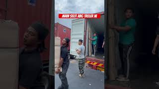 Selalu tengok abang brader treler boleh selit masuk side kecik macam niturun satu masuk satu hari h [upl. by Nwadrebma]