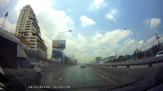 Srinakarin Road floods in Bangkok after heavy rain storm [upl. by Dinse714]