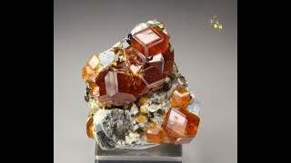 21550  GARNET var SPESSARTINE MUSCOVITE Tongbei China [upl. by Vittorio]