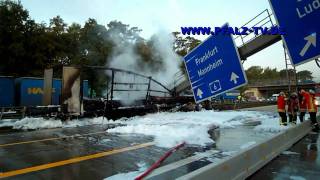 Aktuelle News  Schwerer LKW Unfall auf der A 6 höhe Rastanlage Hockenheim [upl. by Anahsek160]