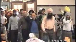 Gurdwara Baba Makhan Shah Lubana Fight Richmond Hill New York [upl. by Eceinert]