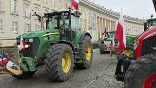 Protestujące rolnicy przed Urzędem Wojewódzkim we Wrocławiu 15022024 [upl. by Denzil]