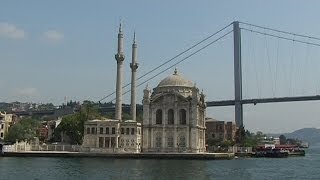 Turquie Istanbul a la croisée de lOccident et de lOrient ville fascinante [upl. by Eiramlehcar]