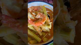 Sour soup with Moringa and shrimps cooking youtubeshorts spicyfood curry reels [upl. by Treiber]