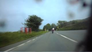 James quotDynamitequot Hillier chasing down John McGuinness  Senior TT 2014 [upl. by Aretta]