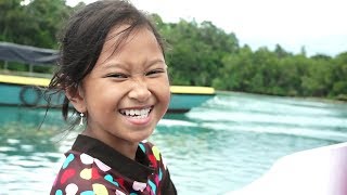 LIBURAN SERU 💖 Jessica Jenica Berenang Di Air Danau  Naik Kapal Laut 💖 Labuan Cermin [upl. by Goetz388]