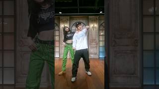 TAEYANG x LISA ShoongChallenge [upl. by Aisac]