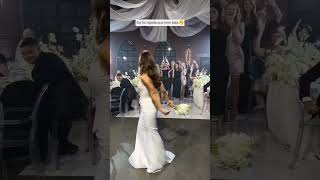 Hora do Buquê 💐 casamento noivas buque wedding noiva bride buquê festadecasamento shorts [upl. by Quint]