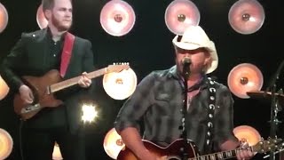 Toby Keith Tribute to Merle Haggard At ACC Awards 2016 [upl. by Achilles154]