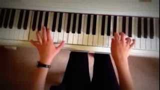 The 11th doctors theme on piano I am the doctor [upl. by Aierb]