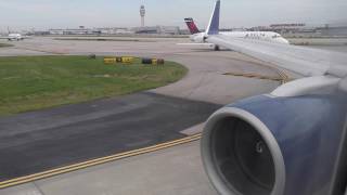 Delta 757200H Takeoff from Atlanta ATL [upl. by Setarcos]