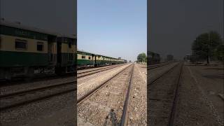 Tezgam 7up trough pass Lodhran pakraillive railway pakrailz train automobile [upl. by Jeb]