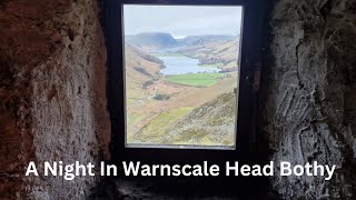 A night in Warnscale Head Mountain Bothy in the Lake District [upl. by Stahl957]