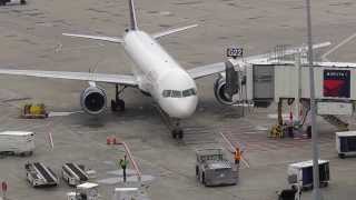 Delta Airlines B757 Gate G22 Arrival MSPairport [upl. by Ronoc]