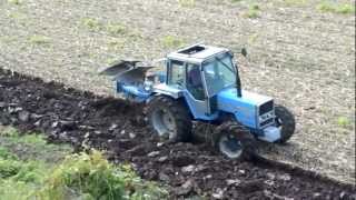 TRATTORE LANDINI 8880 con aratro Polesini [upl. by Enyawed]