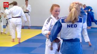 Judotalent uit Assen zamelt geld in voor trainingsreis naar Japan [upl. by Aerda]