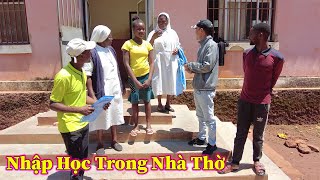 Linh Philip  Mở Ra Trang Mới Cho Cuộc Đời Con Gái Em Beto Khi Được Nhập Học Trong Nhà Thờ [upl. by Carlile]