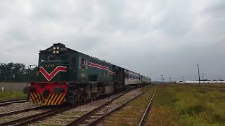 134 DN kohat Express through pass from Nur junction with PHA 20 8309 [upl. by Lenora639]