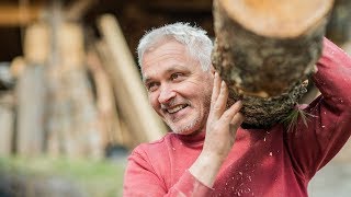 Südtirol  was uns bewegt  „Ich lebe mit dem Holz mit“ [upl. by Otokam]