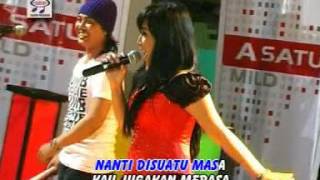 Yuni Ayunda  Cinta Hampa Official Music Video [upl. by Patman]