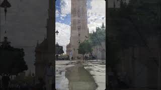 La Giralda y su reflejo [upl. by Kryska]