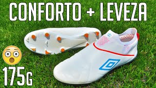 A chuteira MAIS LEVE também é CONFORTÁVEL  Chuteira Umbro MEDUSAE 3 ELITE FG [upl. by Aitital]