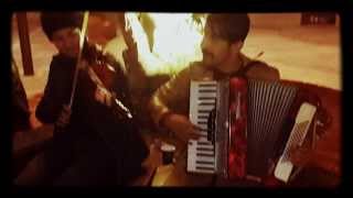 Yann TiersenLa Veilléeaccordionviolin coverStreet Performance [upl. by Akienahs]