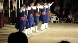 2 Traditional Cretan and Greek folklore music groups [upl. by Hump]