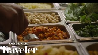 Healthy Fast Food Sweetgreen Is Revolutionizing OntheGo Meals for Travelers Everywhere [upl. by Gerrit]