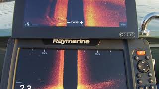 Echosonda Raymarine Axiom 9 vs Raymarine Element 9 Side Imaging [upl. by Domenech885]